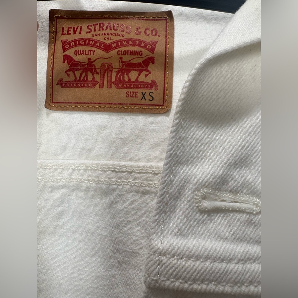 LEVI’S - Women's White Denim Jacket - Ex-Boyfriend Trucker - Picture 4 of 4